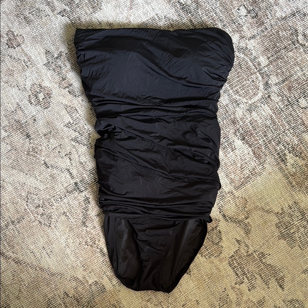 Victoria's Secret ruched one piece swimsuit